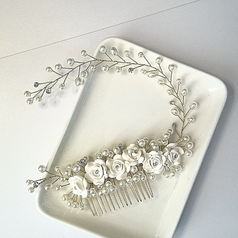 Handmade Pearl And Clay Flowers KC Gold Hair Comb